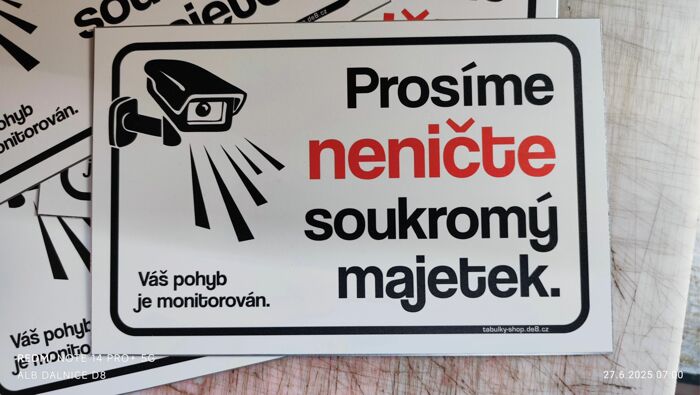 Tabulka / cedulka "Prosíme neničte soukromý majetek"